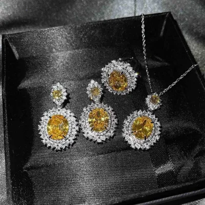 Delicate Diamond Shiny Zircon Jewellery Set (4 pcs)